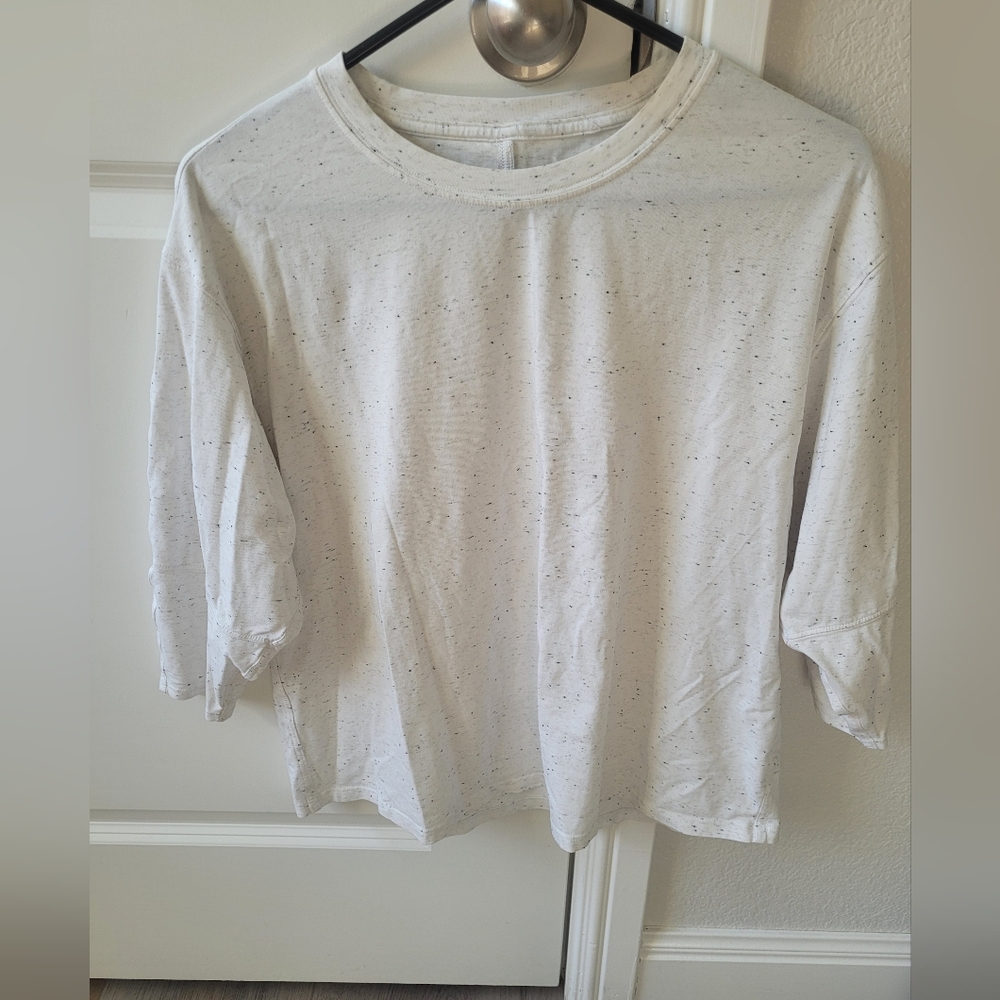 LULULEMON speckled top size 6  /med